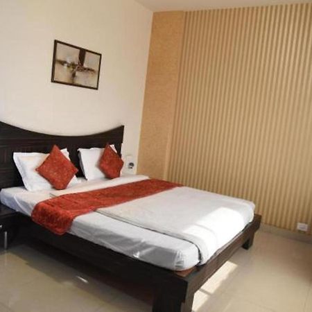 Hotel Pink Pearl Raigarh Exterior foto