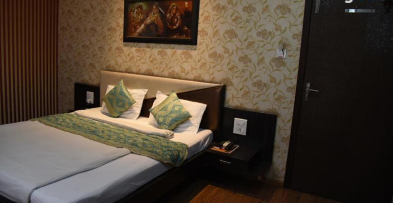 Hotel Pink Pearl Raigarh Exterior foto